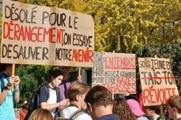 pancartes manif lycées